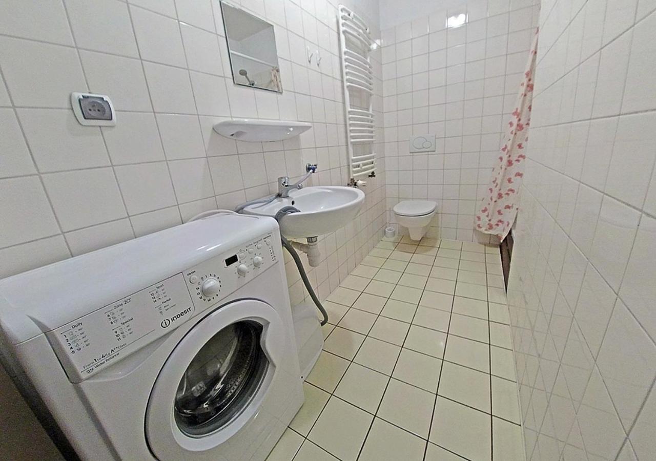 Hostel "Na Bocianowie" Bydgoszcz Luaran gambar